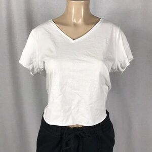 Wild Fable Size Large White V-Neck Crop Top. New Without Tags